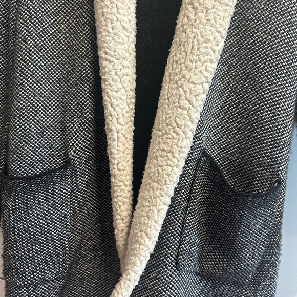 Style & Co. Black cardigan with Cream Lining - Picture 4 of 9